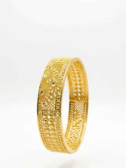 Exquisite Gold-Tone Filigree Kara Bangle Pair – Traditional Intricate Openwork Cutout Bangle